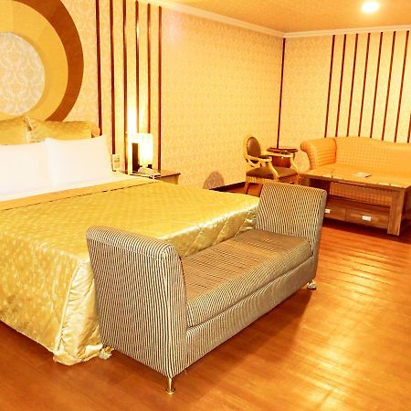 Huang Xing Motel Pingtung Экстерьер фото
