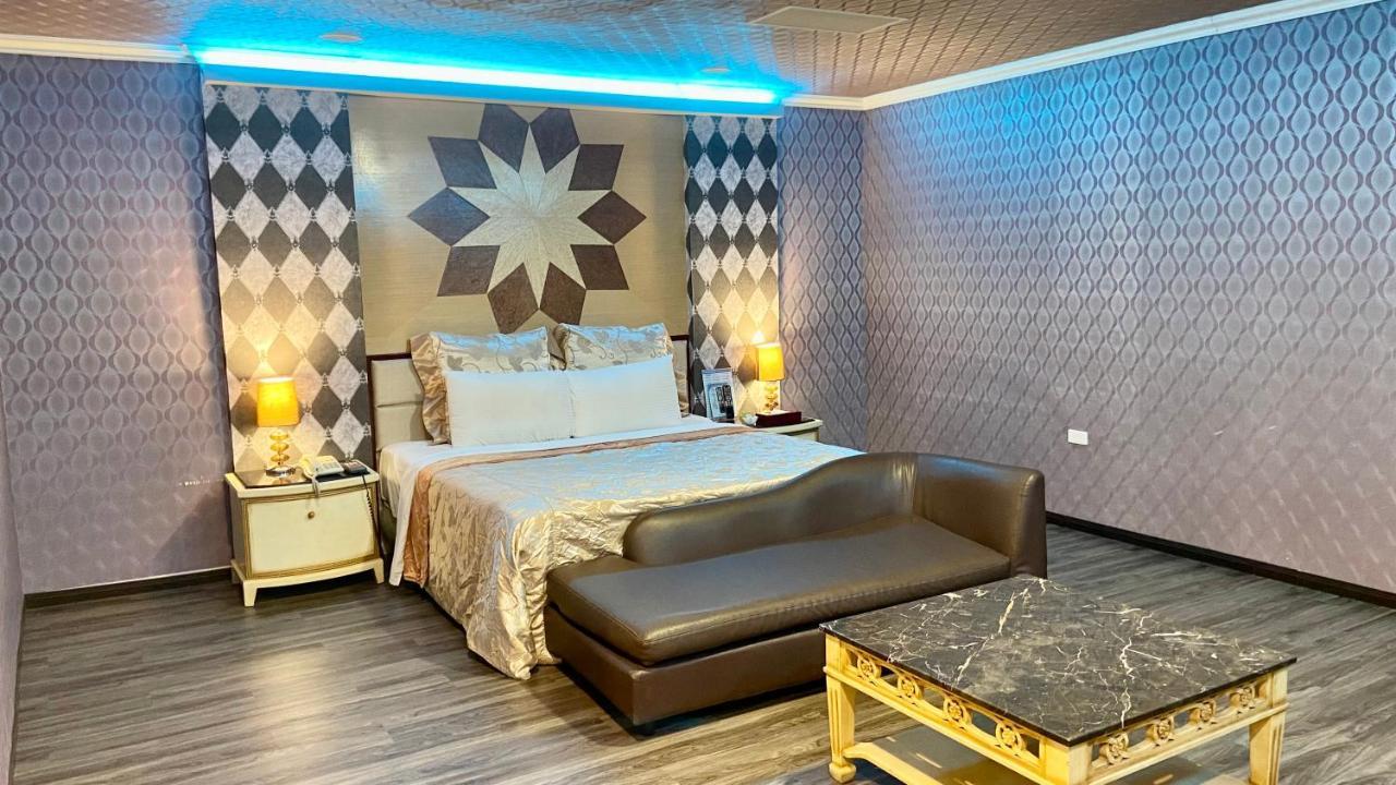 Huang Xing Motel Pingtung Экстерьер фото