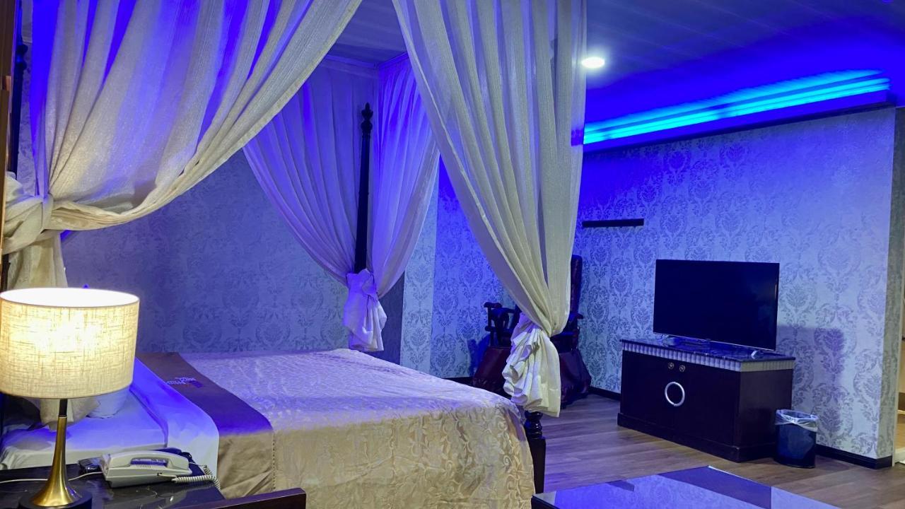 Huang Xing Motel Pingtung Экстерьер фото