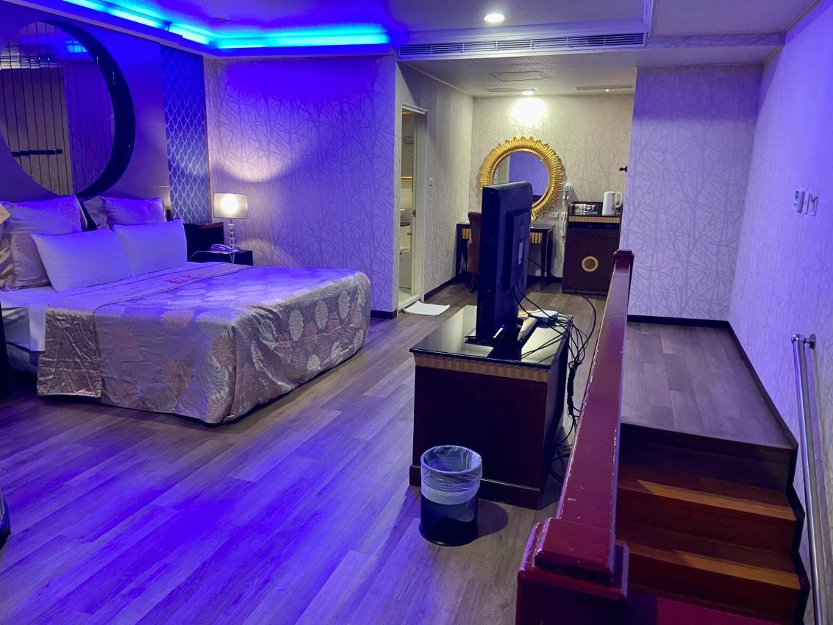 Huang Xing Motel Pingtung Экстерьер фото