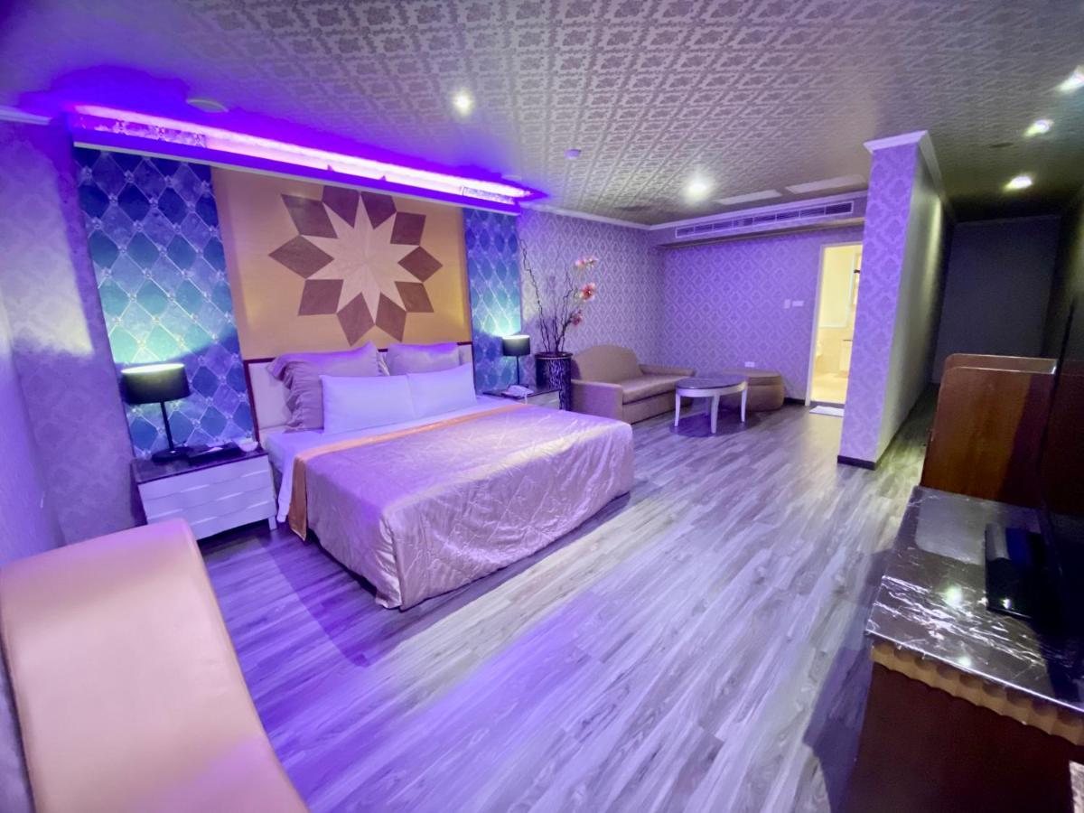 Huang Xing Motel Pingtung Экстерьер фото