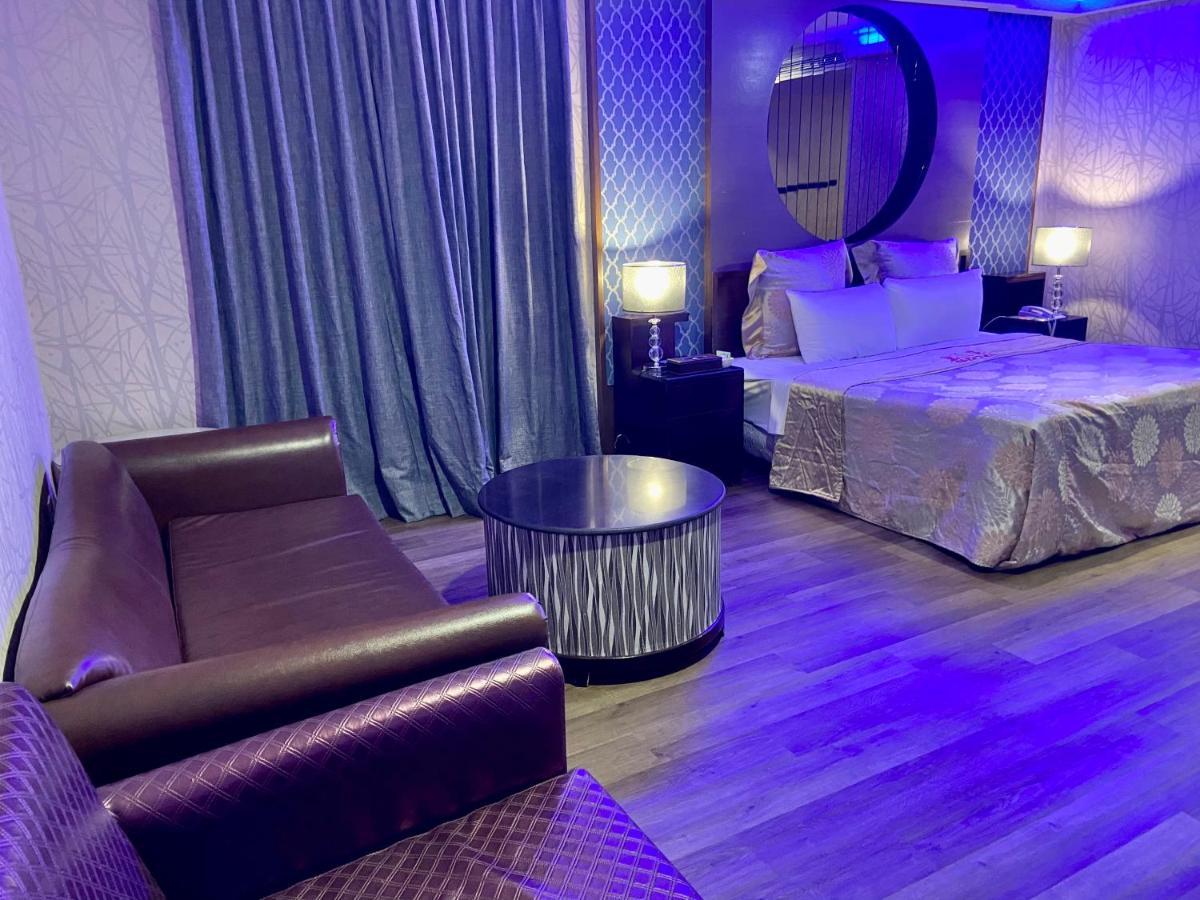 Huang Xing Motel Pingtung Экстерьер фото