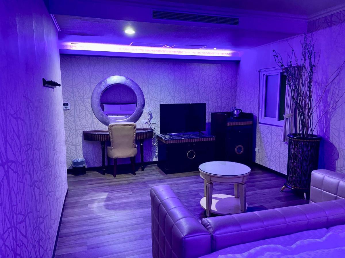 Huang Xing Motel Pingtung Экстерьер фото