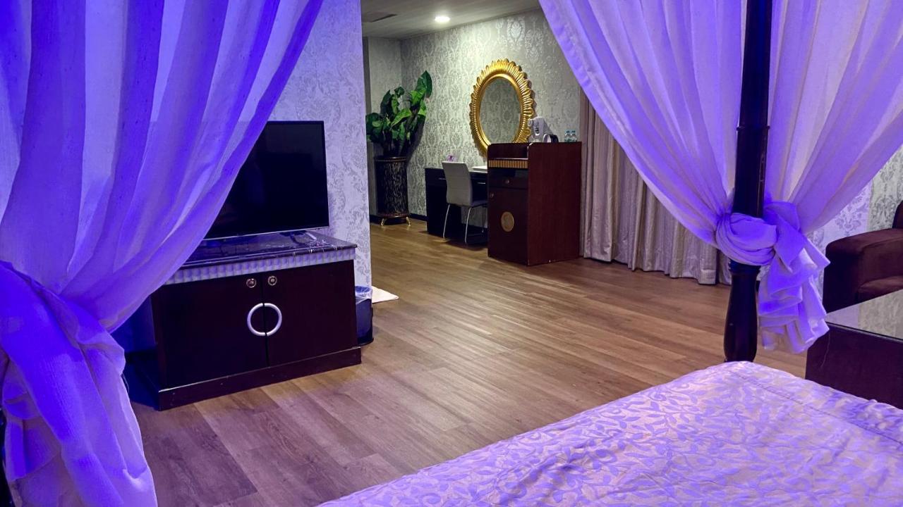 Huang Xing Motel Pingtung Экстерьер фото