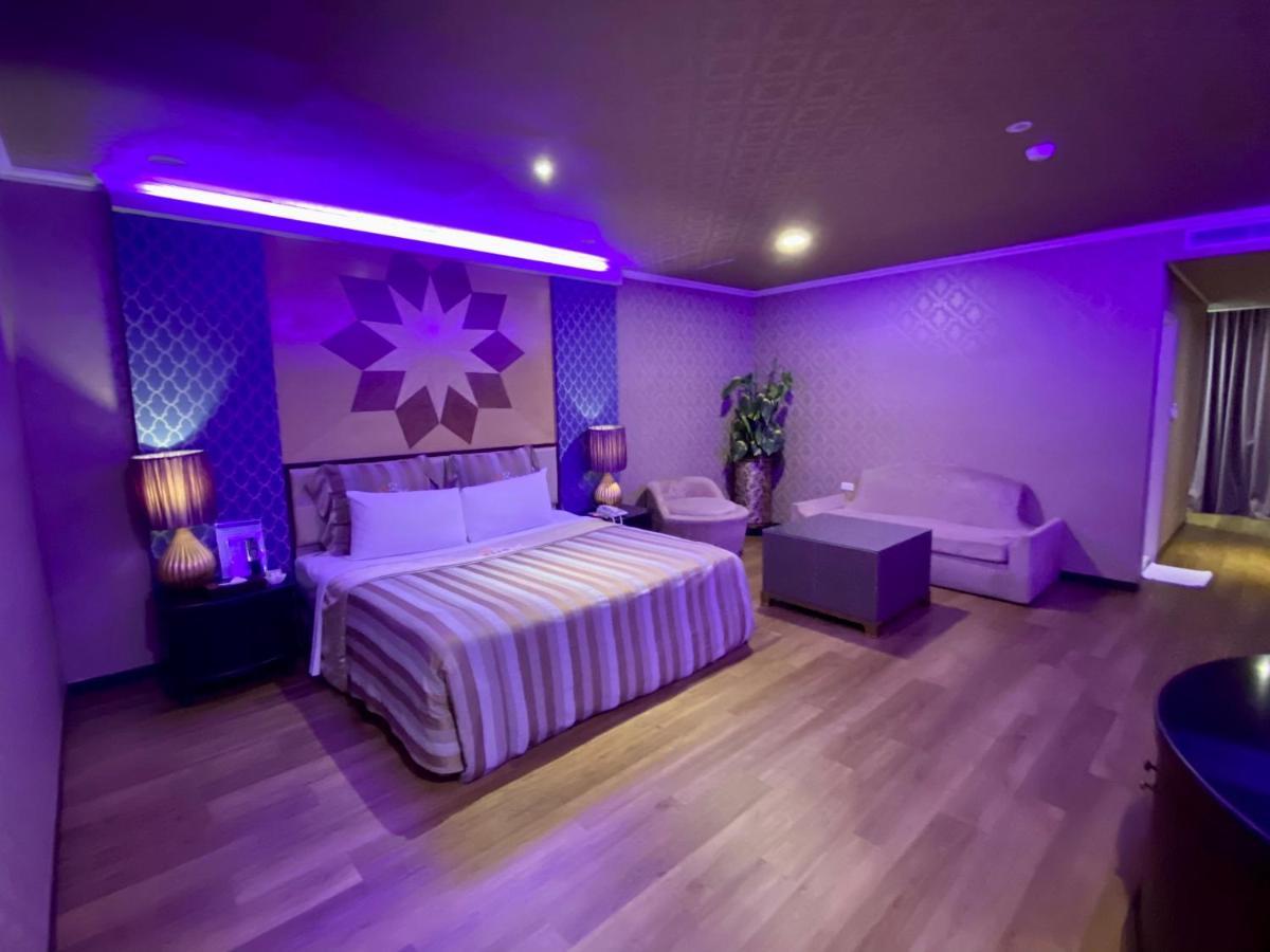 Huang Xing Motel Pingtung Экстерьер фото