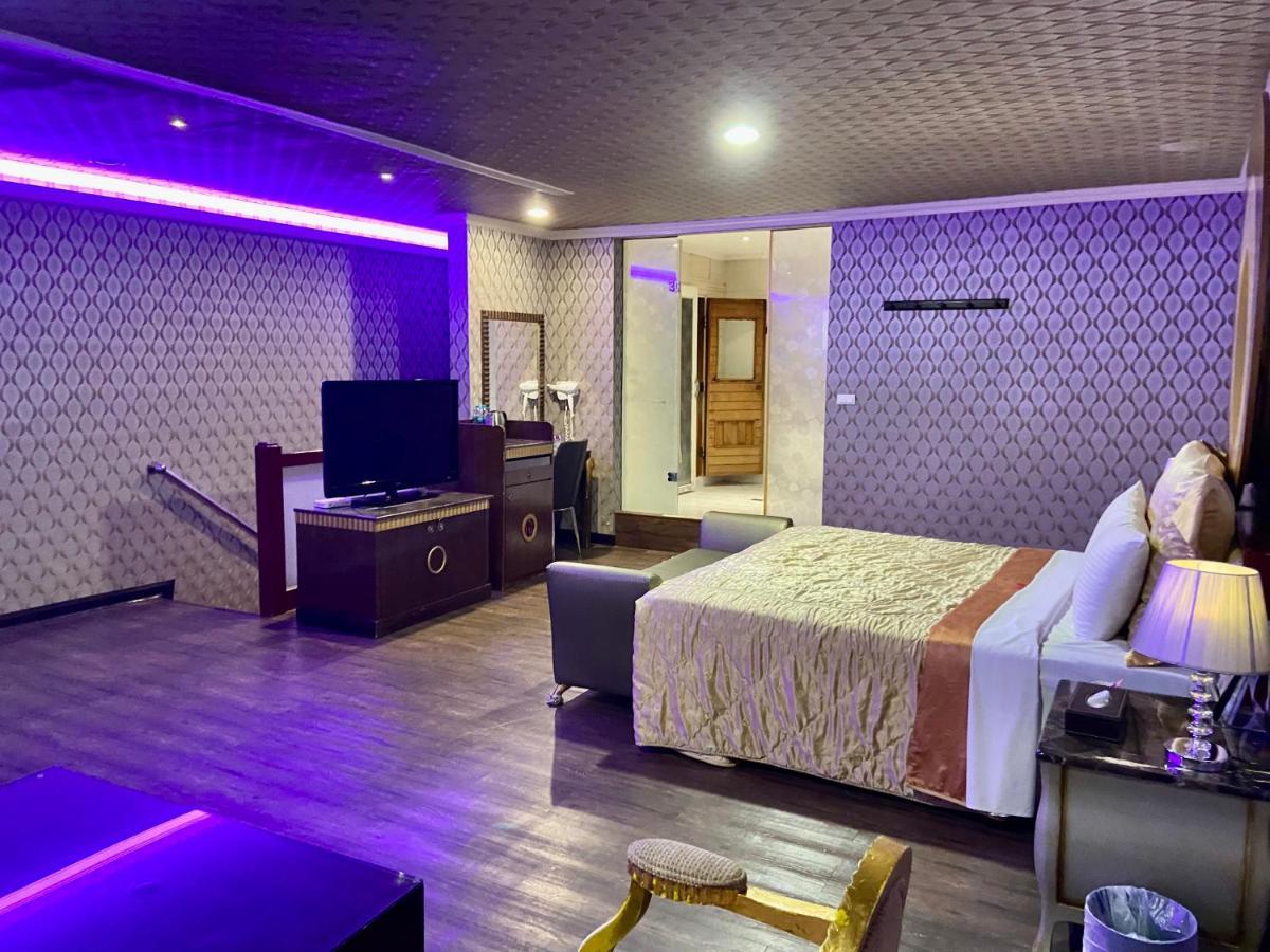 Huang Xing Motel Pingtung Экстерьер фото