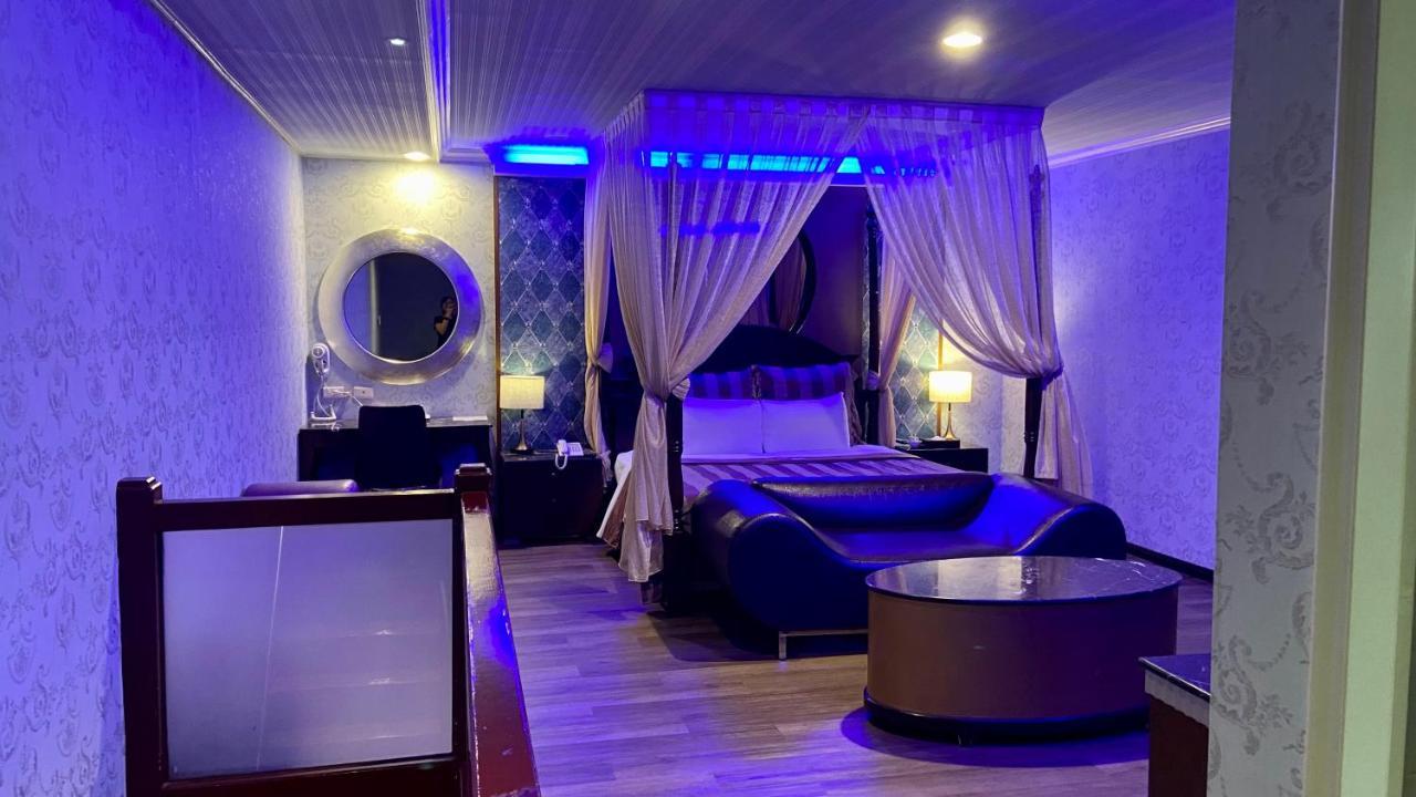 Huang Xing Motel Pingtung Экстерьер фото