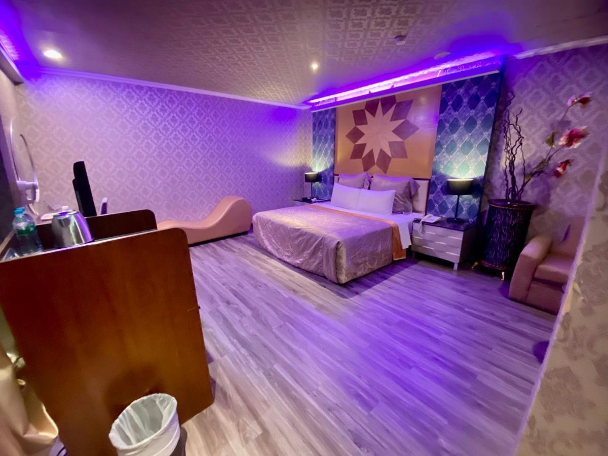 Huang Xing Motel Pingtung Экстерьер фото