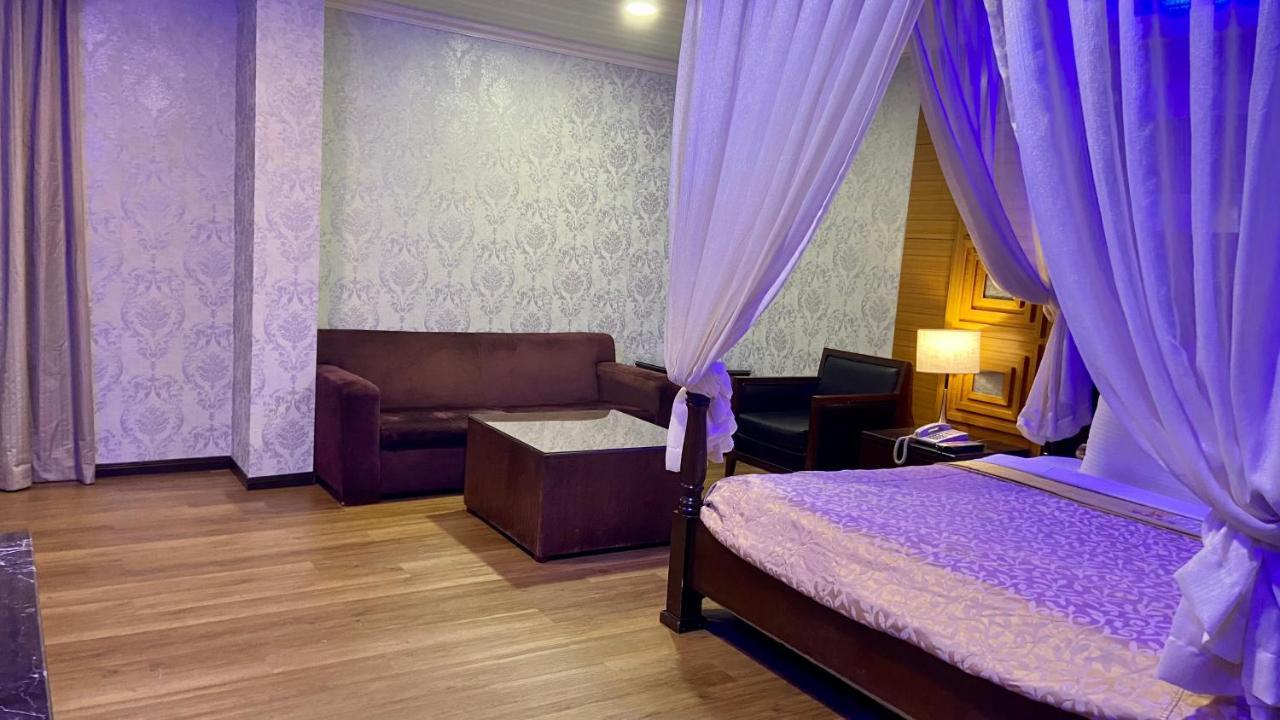 Huang Xing Motel Pingtung Экстерьер фото