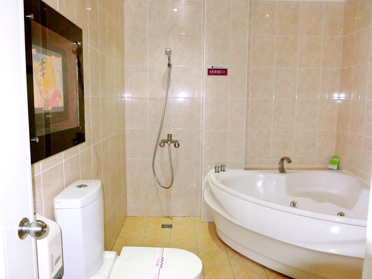 Huang Xing Motel Pingtung Экстерьер фото